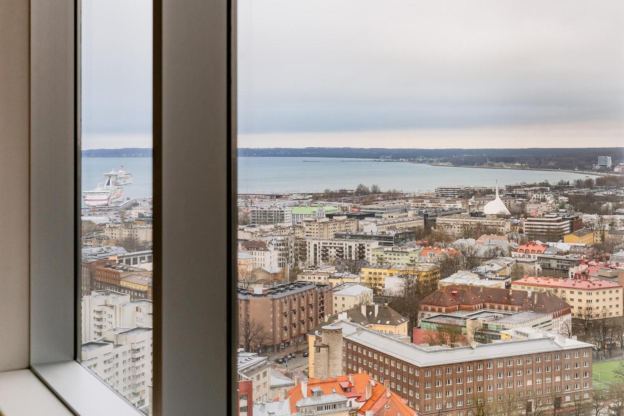 Revalia Tornimaee Amazing Views Premium